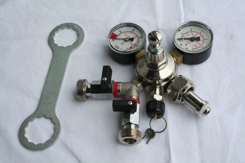 druckminderer 2 ltg mit Schlüssel